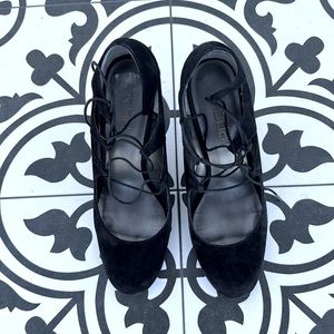 Mods Spain black suede pumps